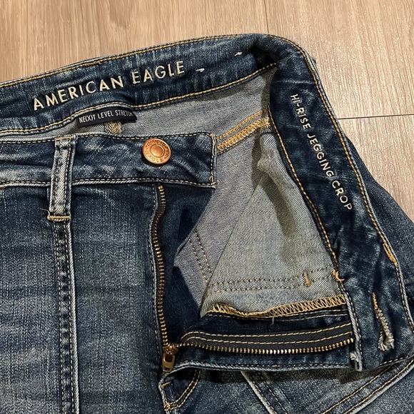 American Eagle • 6 Regular • High Rise Jegging Crop - Picture 3 of 3